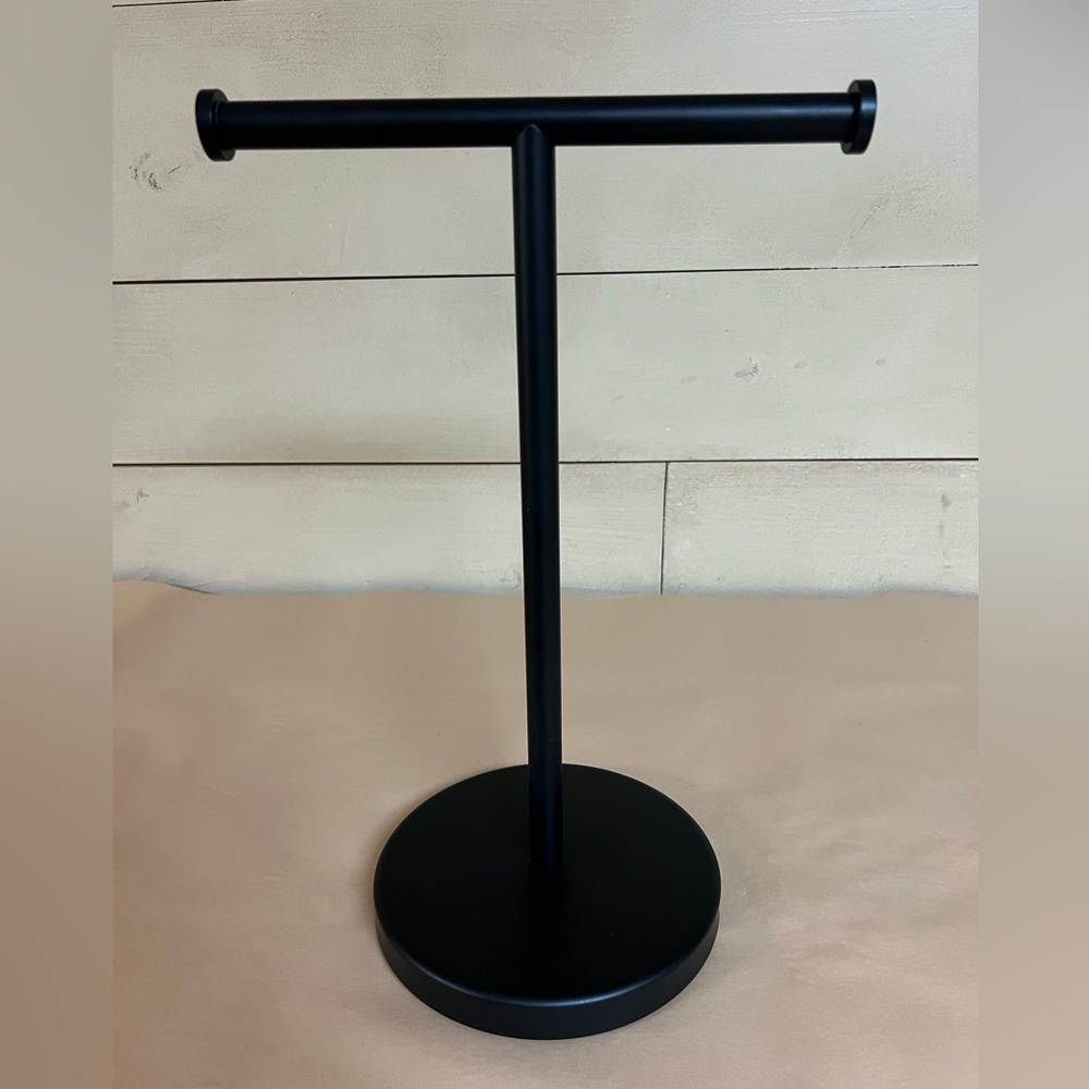 Black Hand Towel Holder